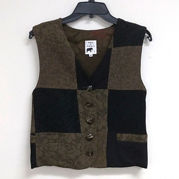 Max and Mabel Vest, Sz Medium - Picture 6 of 6